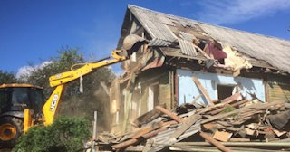 Промышленный демонтаж пристроек к дому в Арзамасе | Цены от 565 руб. за м2